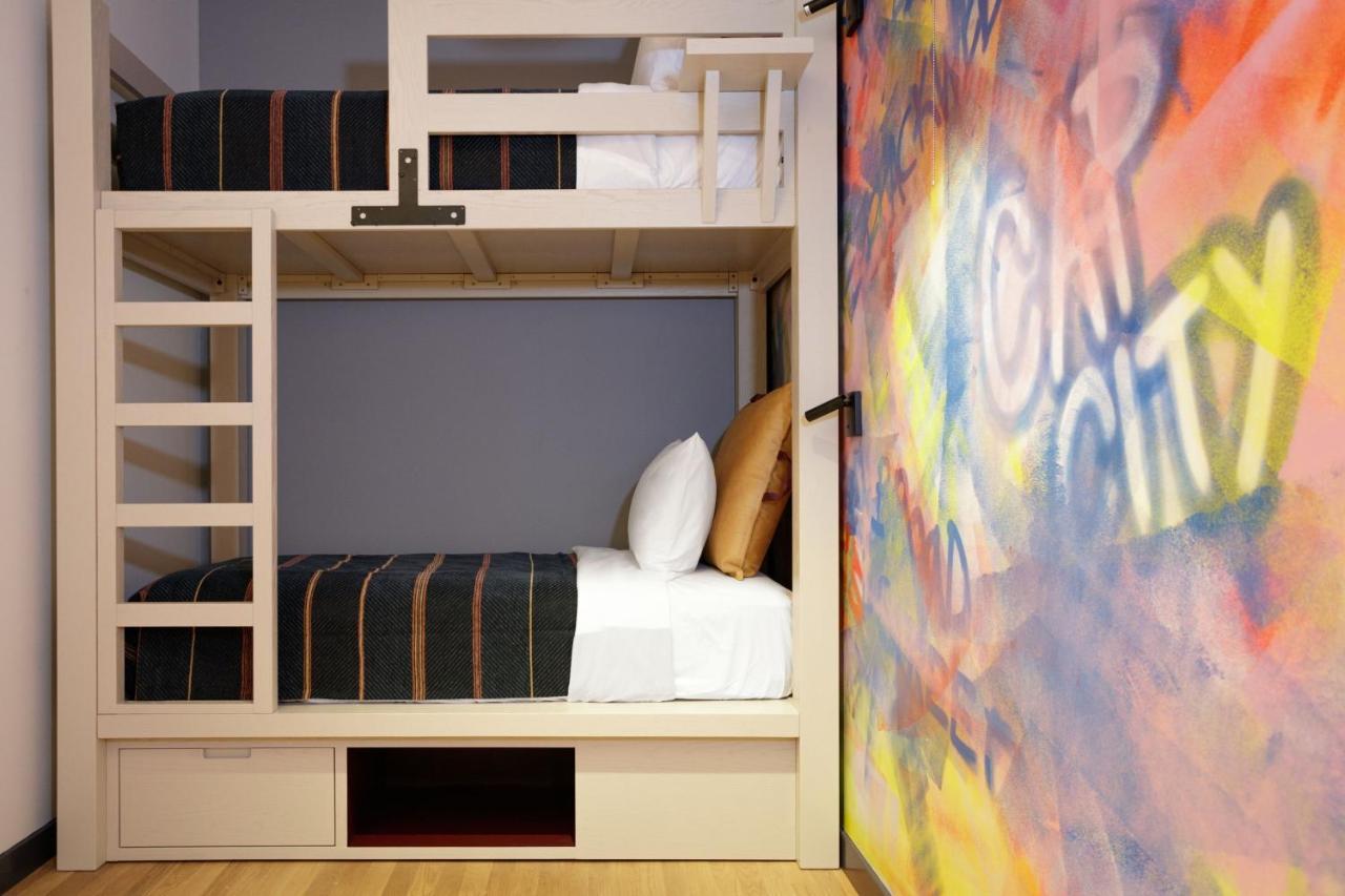 Hotel Moxy Richmond Downtown Esterno foto