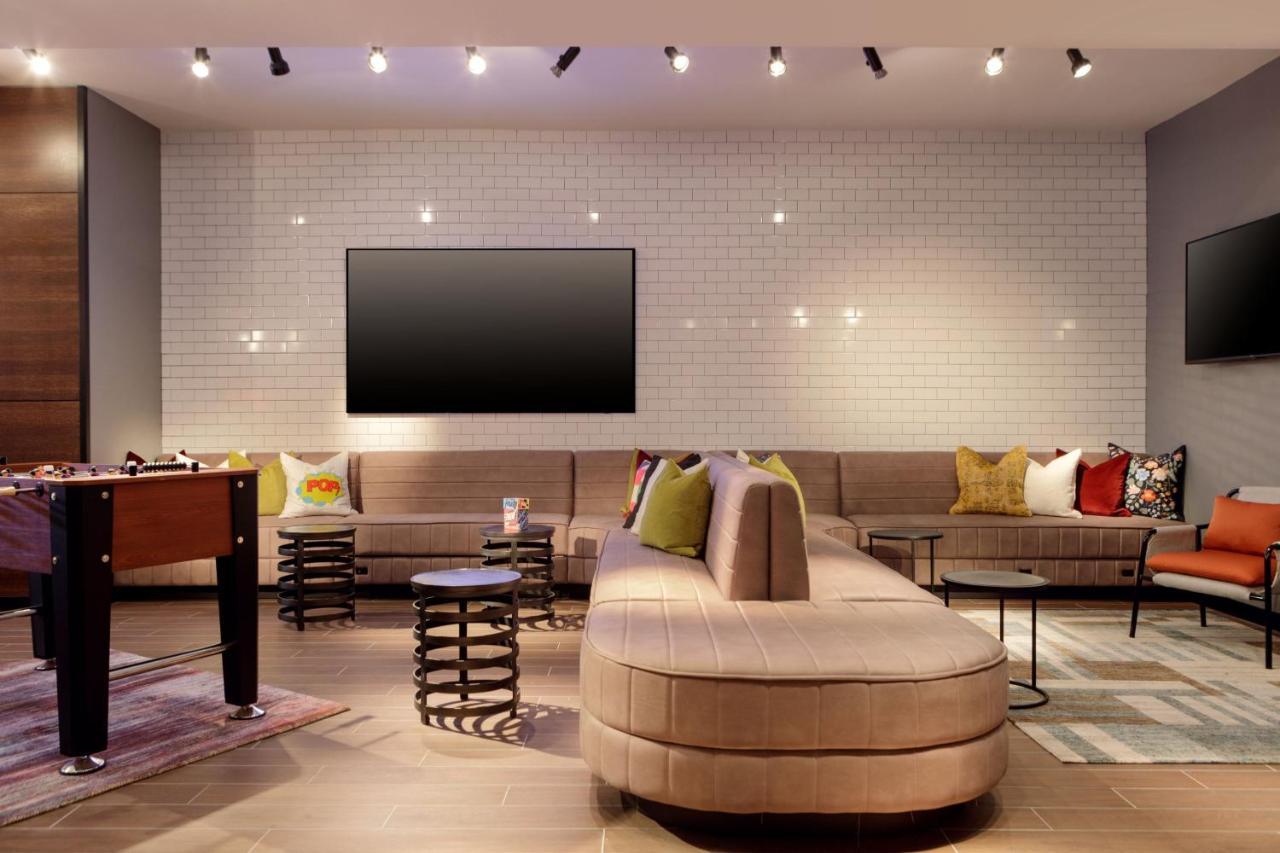 Hotel Moxy Richmond Downtown Esterno foto