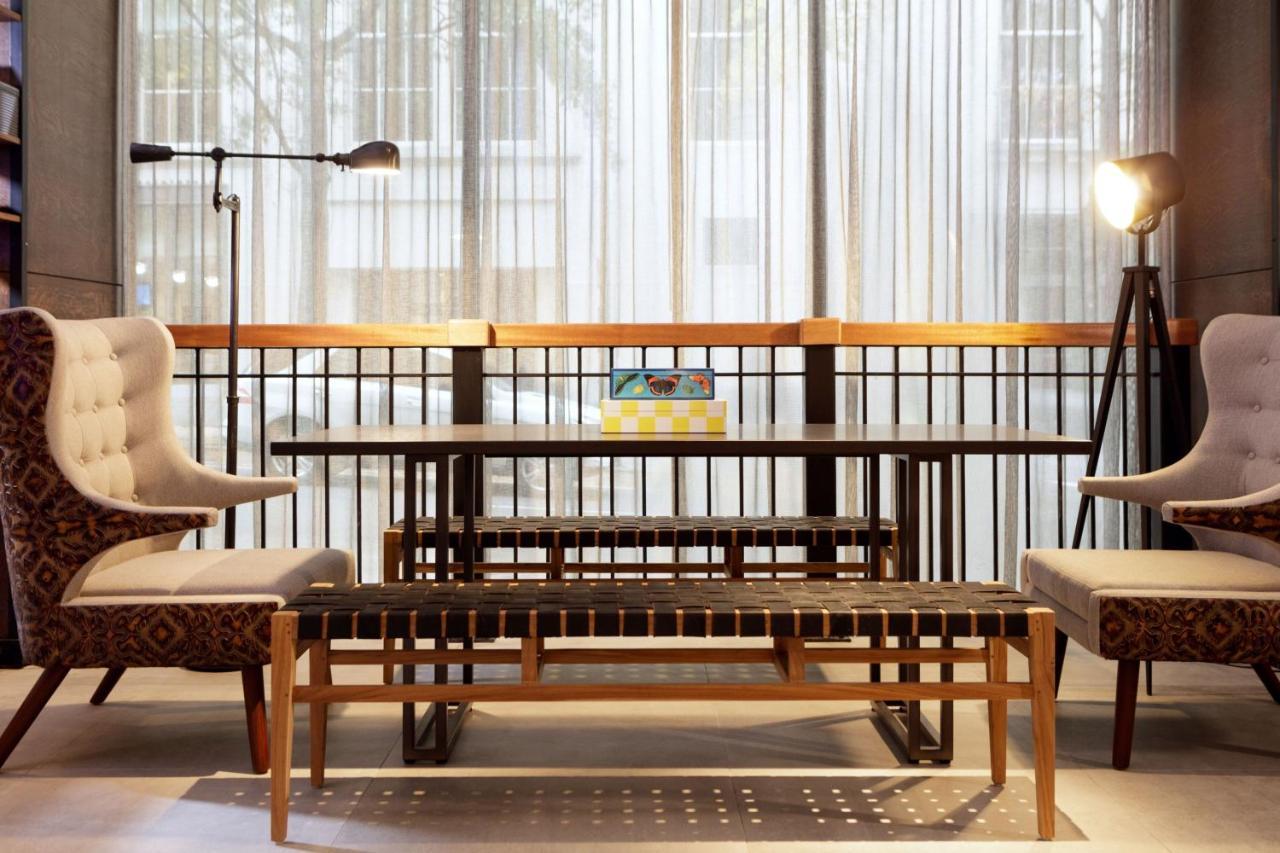 Hotel Moxy Richmond Downtown Esterno foto